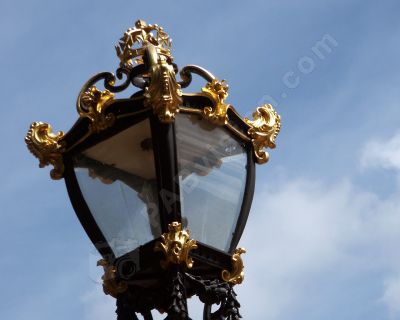 Magnifique lanterne sculptée à Londres - Photo libre de droit - PABvision.com