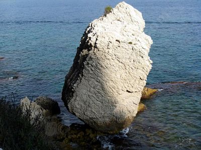 rocher insolite à Bonifacio - Photo libre de droit - PABvision.com