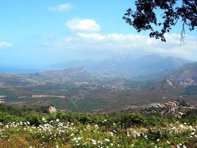 La Corse, vue de l'intérieur de l'île - Photo libre de droit - PABvision.com