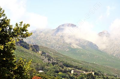 La Corse, vue de l'intérieur de l'île. - Photo libre de droit - PABvision.com