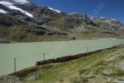 Lac de montagne - Photo libre de droit - PABvision.com