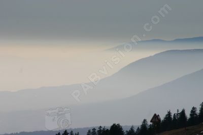 Le ciel, les montagnes et la fort - Photo libre de droit - PABvision.com