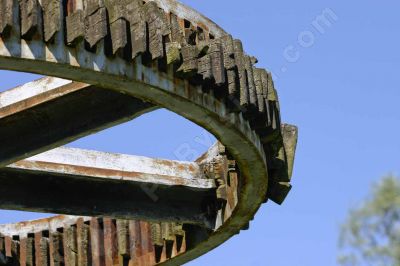 Ancienne roue en bois - Photo libre de droit - PABvision.com