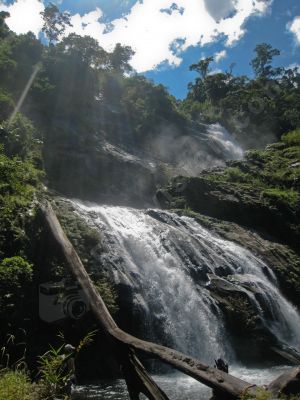 Cascade dans la jungle prs de Chantaburi - Photo libre de droit - PABvision.com